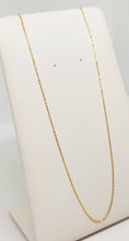 Charger l&#39;image dans la galerie, Fine chaine en or jaune massif 18 carats 18K 750/1000 maille forçat légère

