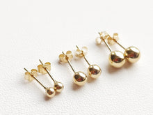 Charger l&#39;image dans la galerie, Boucles d&#39;oreilles puces boule en or jaune 375/1000
